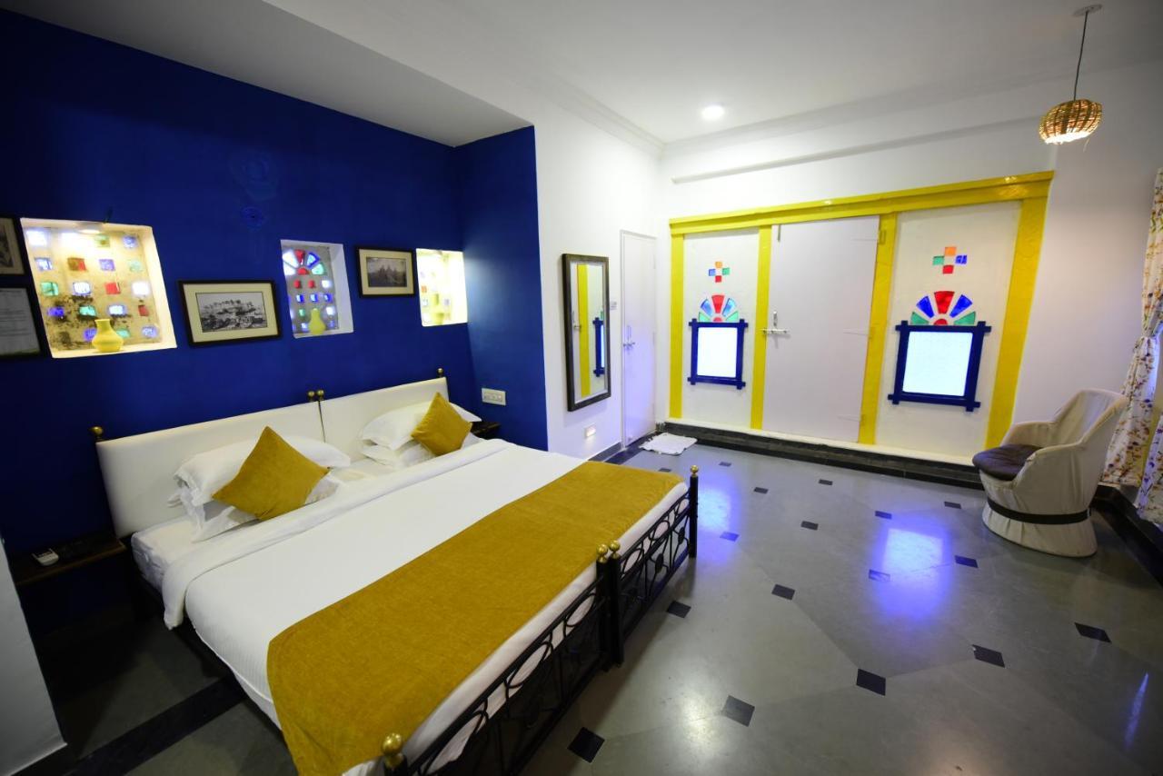 Hotel Udai Niwas By The Lake Udaipur Exterior foto