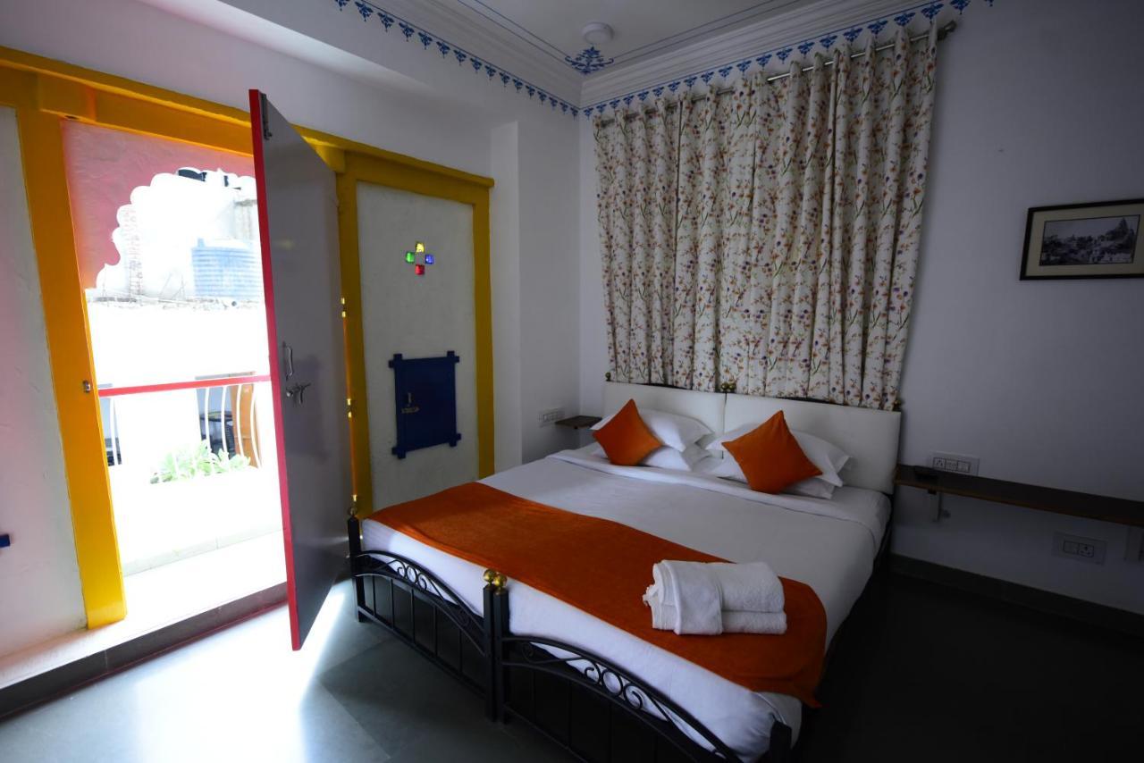 Hotel Udai Niwas By The Lake Udaipur Exterior foto